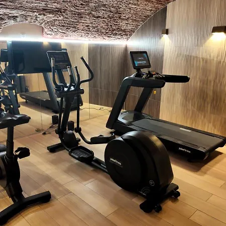Amoi 4* Paris